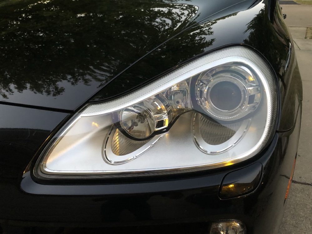 Porsche Cayenne headlight, after restoration