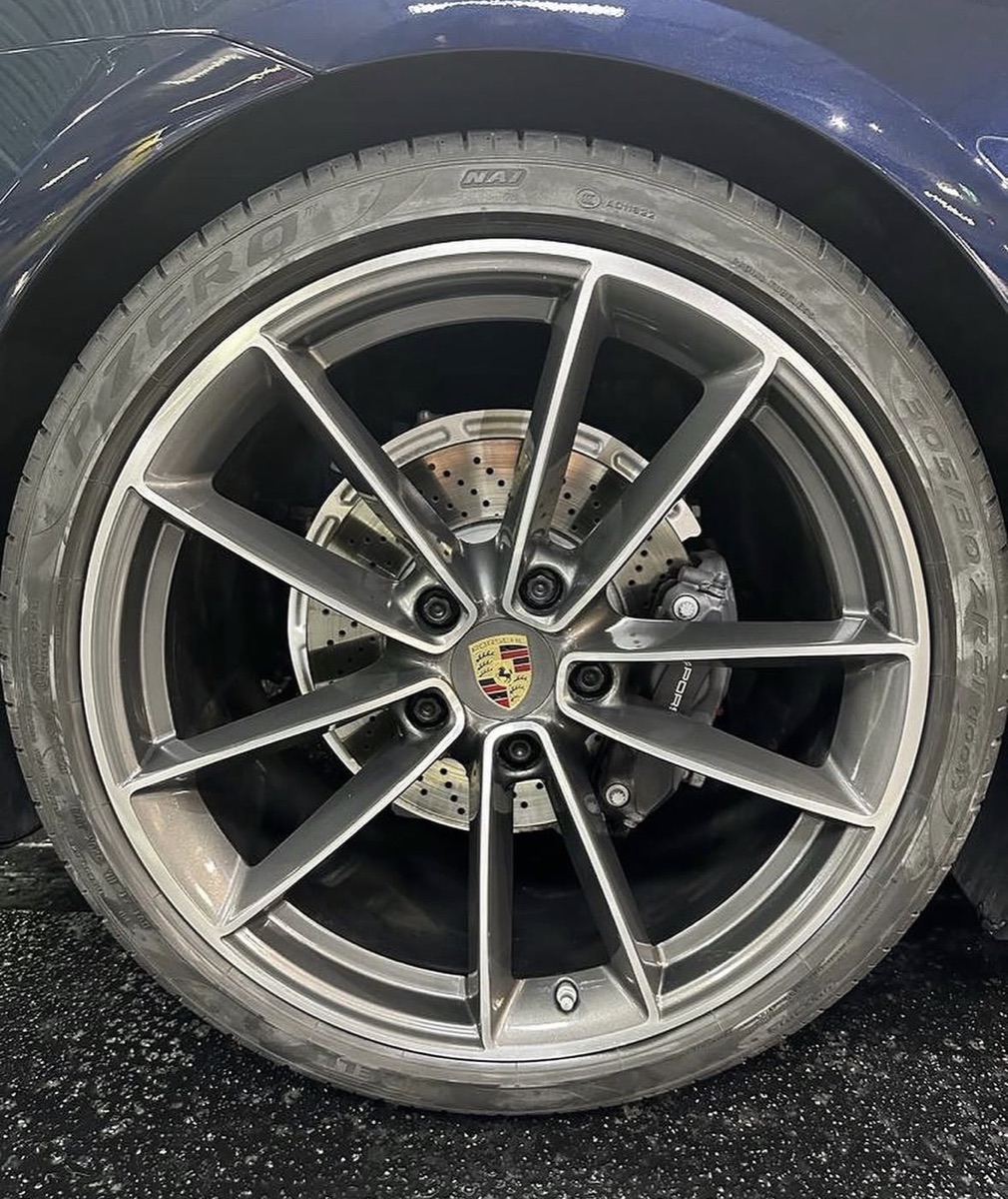 Porsche wheel, repaired