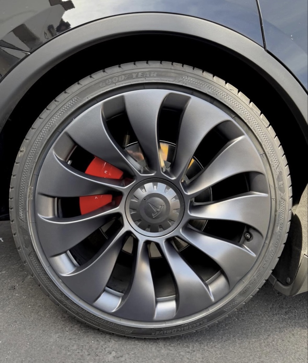 Tesla wheel, after repair
